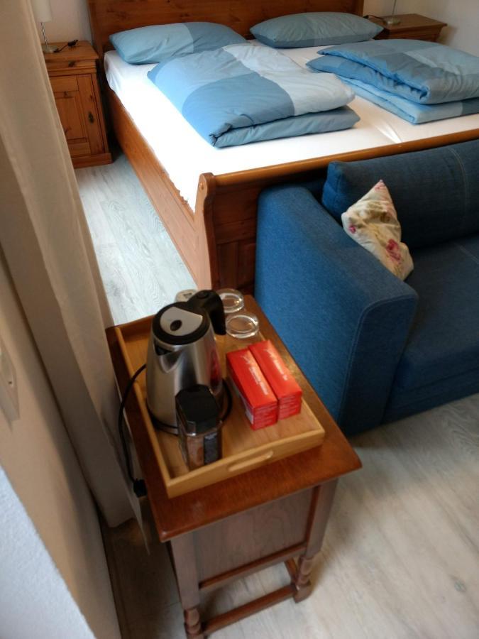 Ruhige, Gemuetliche 1-Zimmer Gartenwohnung Fuer 2 Erwachsene Lübeck Kültér fotó