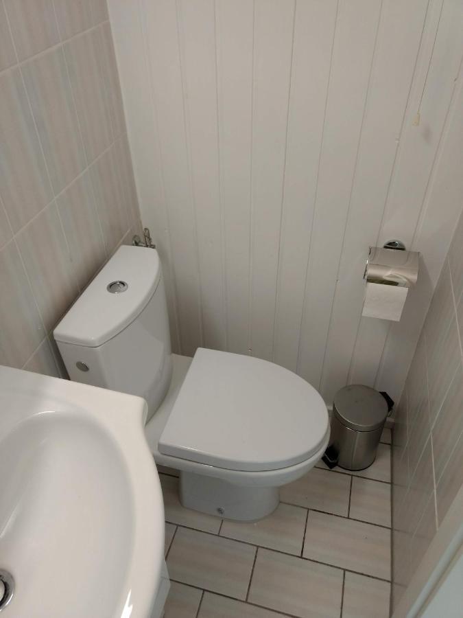 Ruhige, Gemuetliche 1-Zimmer Gartenwohnung Fuer 2 Erwachsene Lübeck Kültér fotó